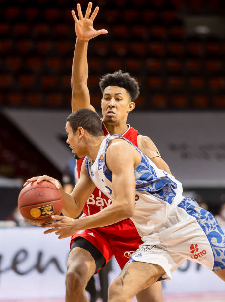 年仅20岁 年仅20岁