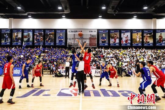 在中后场的 在中后场的